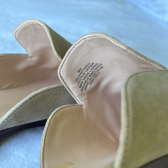 Women’s Nine West Suede Mules - Size 8 - LIKE NEW in Very Great Condition!! - Picture 11 of 12